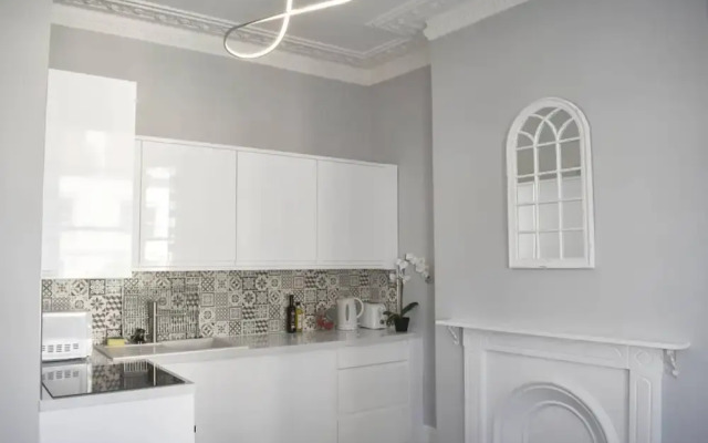 Contemporary 2 Bedroom Flat in Brighton