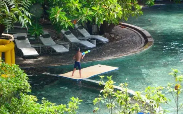 Putuoquan Hot Spring Resort