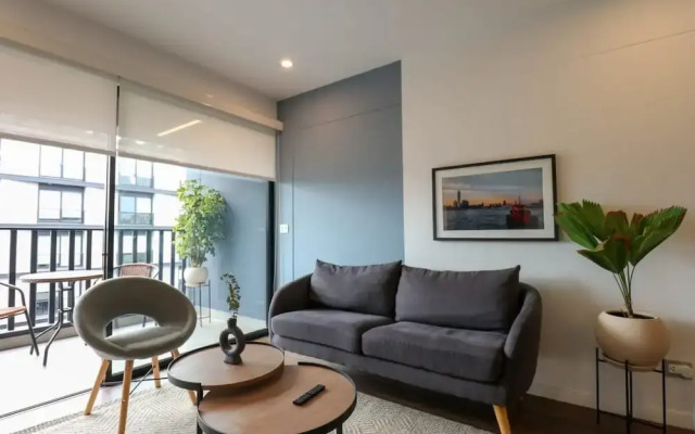 w Fantastic 2BR With Balcony in Miraflores
