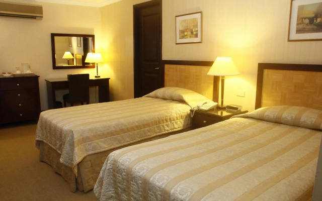 Herald Suites Solana