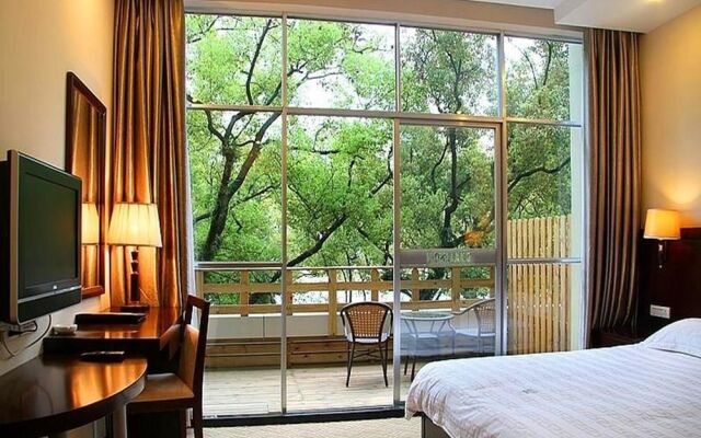 Homeland River View Hotel