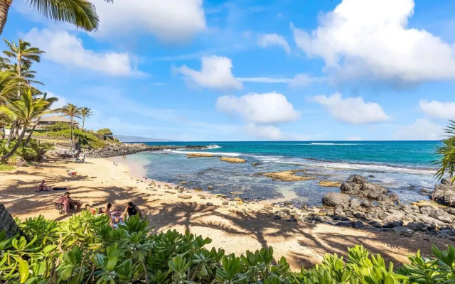 Kuau Plaza Paia Condo with Parking