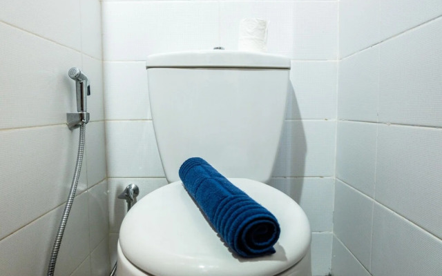 Relax Studio Apartment at Puri Orchard