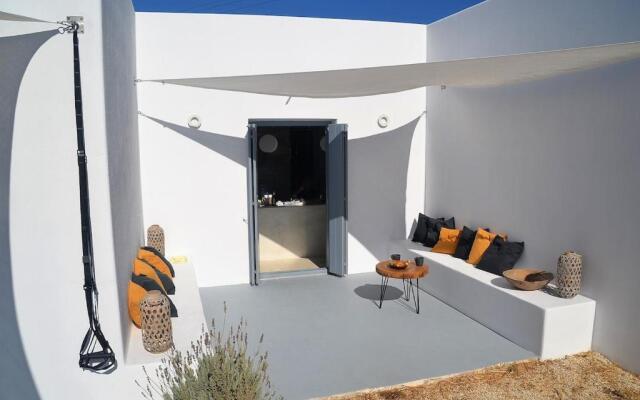 The Hedonist Square cycladic house with sea view