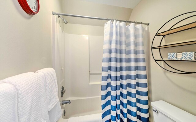 Brigantine Condo w/ Beach Access & Pool Views