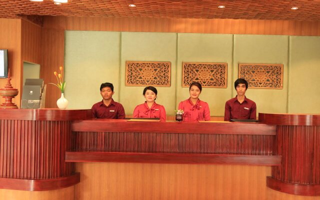Eastern Palace Hotel
