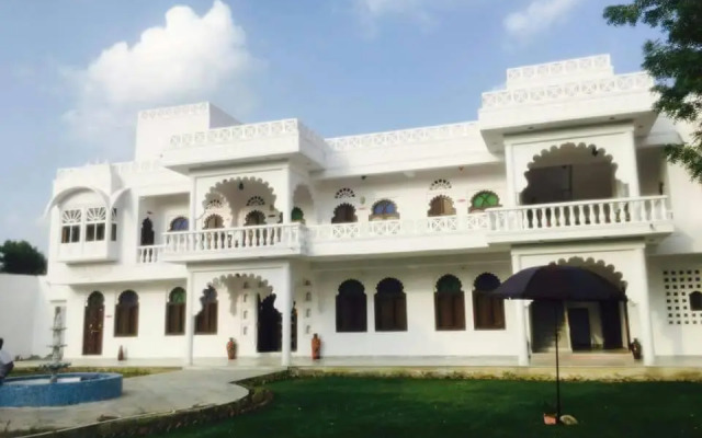 Bonjour Paradise Resort