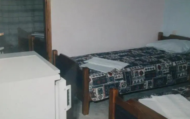 Stavros Rooms and Studios