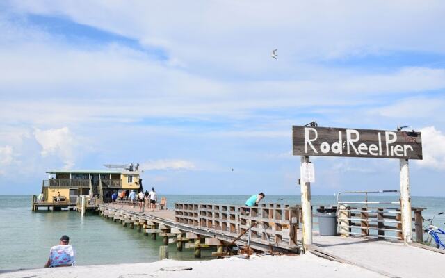 Runaway Bay 270 - 1357301