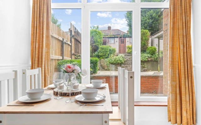 4 Bedroom House located near BHX & NEC