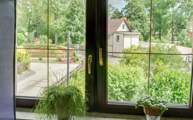 Apartment in Thuringia With Garden