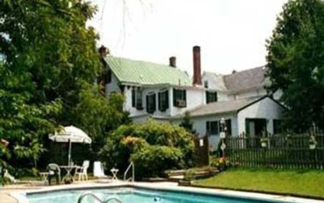 Isaac Hilliard House