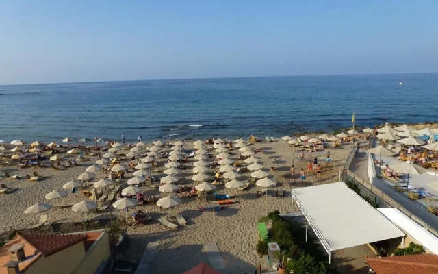 Vlachakis Beach Hotel