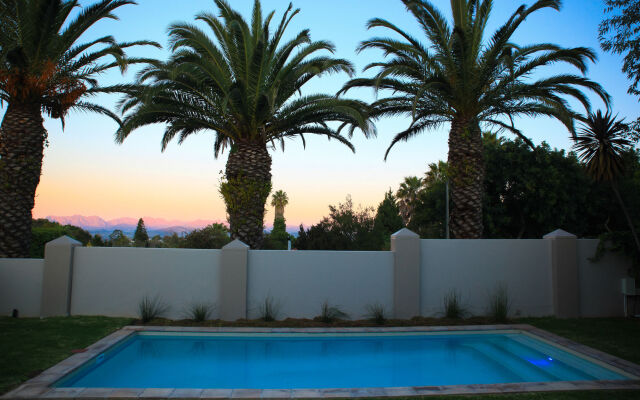 Four Palms Accommodation