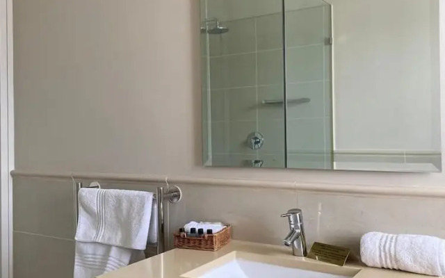 Marine Square Luxury Holiday Suites