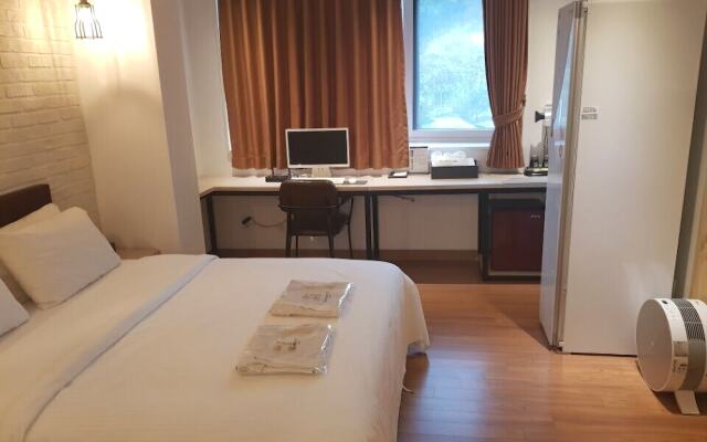 Yongin Monterey 17 Hotel