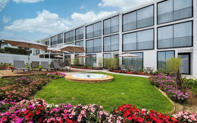 Mónaco Suites & Garden