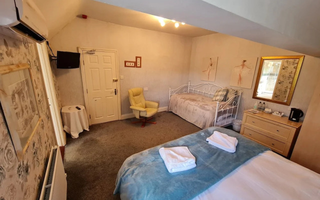 OYO Lavender House Hotel