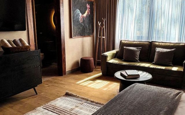 Serenzzo Hotel & Cuisine