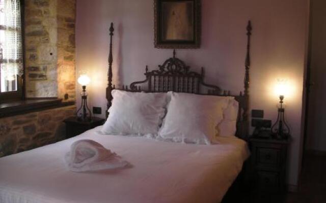 Iliopetra Suites