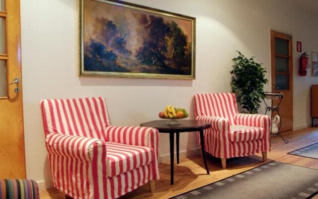 Jugend Home Hotel & Guest Home