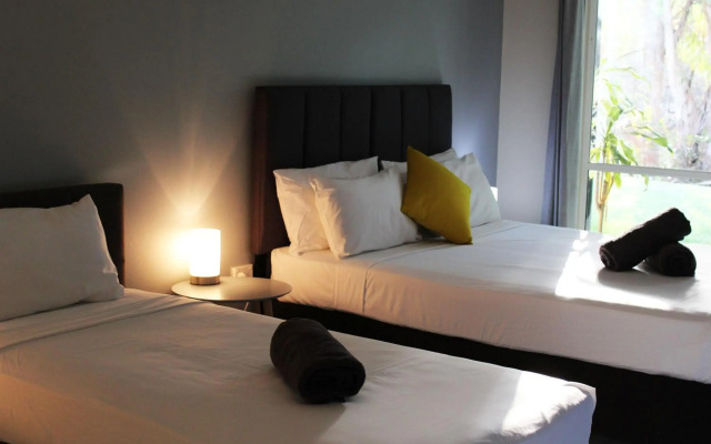 Coral Beach Lodge