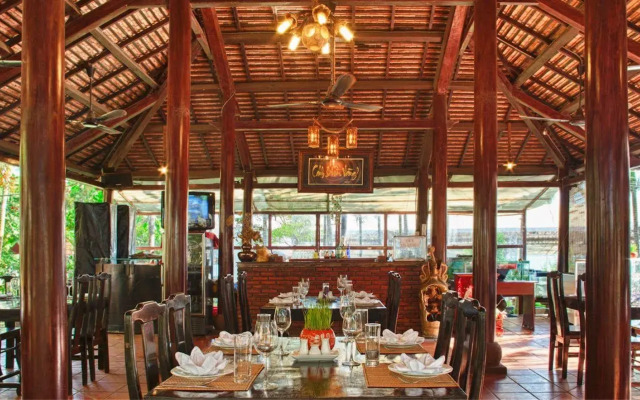 Golden Sail Beach Hotel