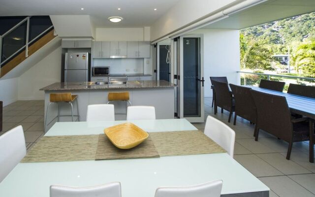 Beachside Apartment 13