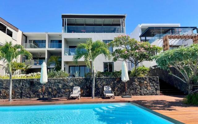 Luxury beach house with spectacular sea view and pool