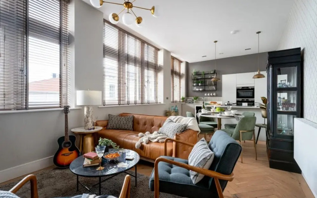 Cathedral Yard - Art Deco Luxury (Exeter)