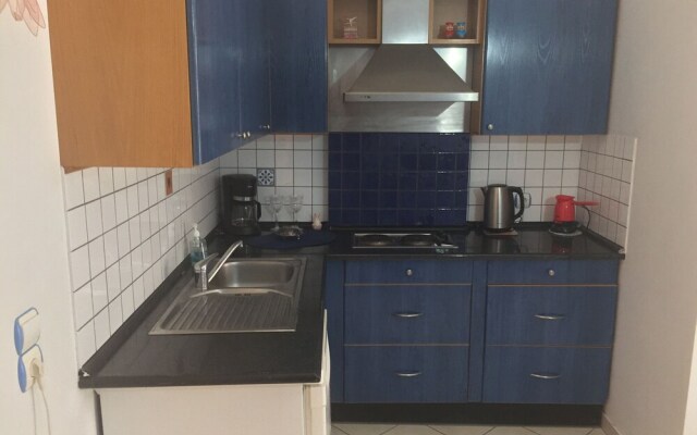 Alexiou Apartments Blue