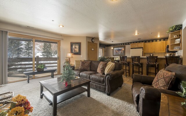 All Seasons Condominiums