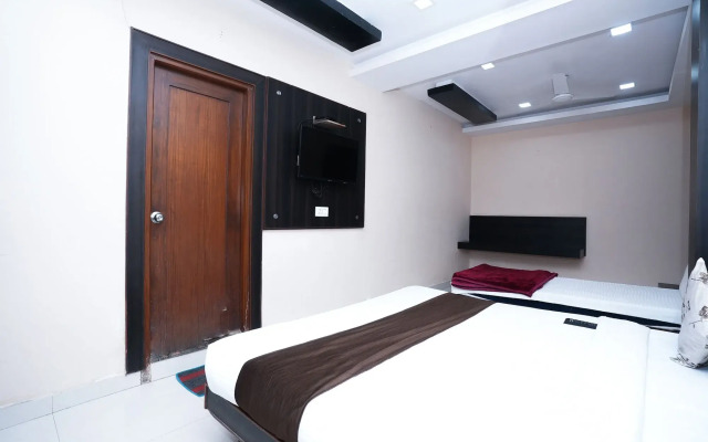 Hotel Madurai near Central Bus Stand, Udaipur