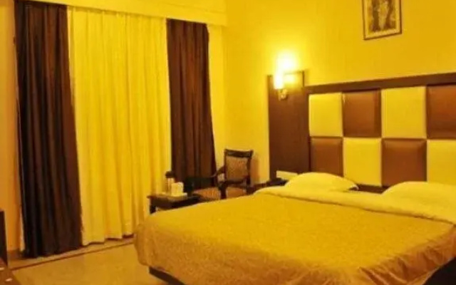 Paramount Hotel
