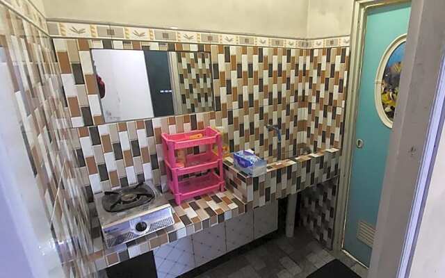 Almira 2 Homestay Syariah by Luxury Degree