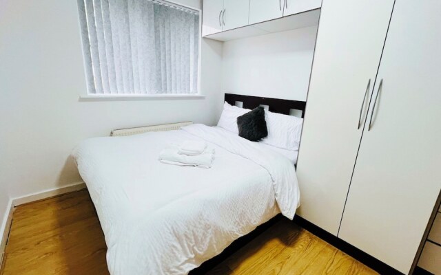 3-bed House in Northolt
