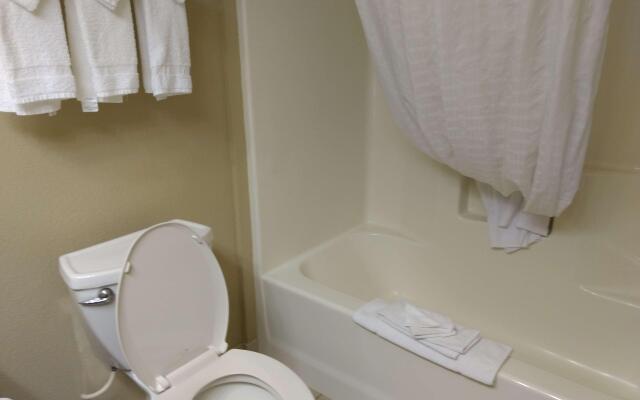 Holiday Inn Express & Suites Elyria by IHG