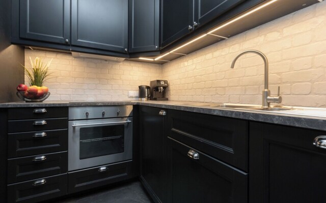 Trendy Apartment Wola by Renters
