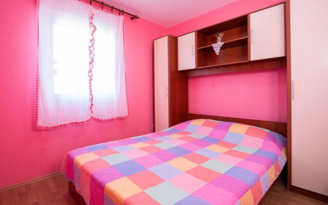 Stunning Home in Pula With Wifi and 2 Bedrooms