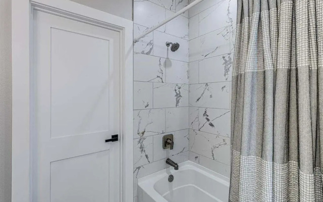 Tranquil Waters 8 Bedroom Home