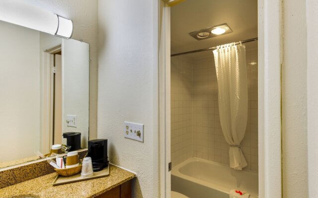 OYO Hotel Wytheville I-77 & I-81