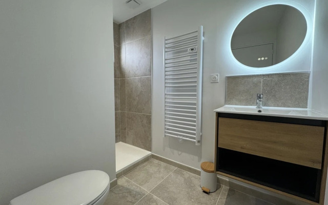 Duplex in Le Mans Near 24 Hours Circuit