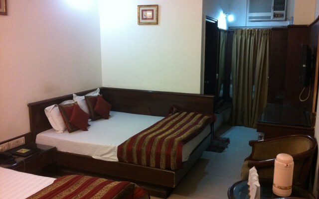 Hotel Chanchal Deluxe