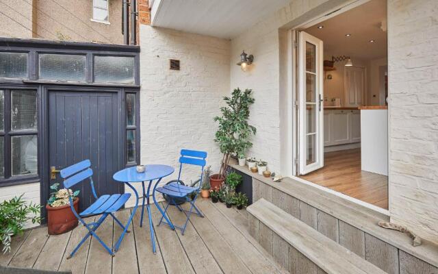 Host Stay One Mulgrave Place