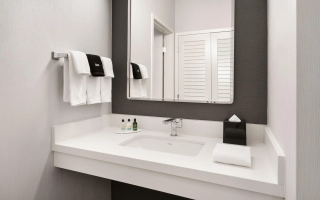 Courtyard by Marriott Memphis Airport