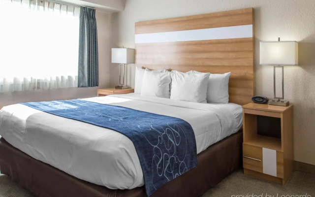 Hampton by Hilton Grand Cayman Seven Mile Beach