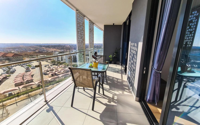 Ellipse Waterfall Upmarket Apartment