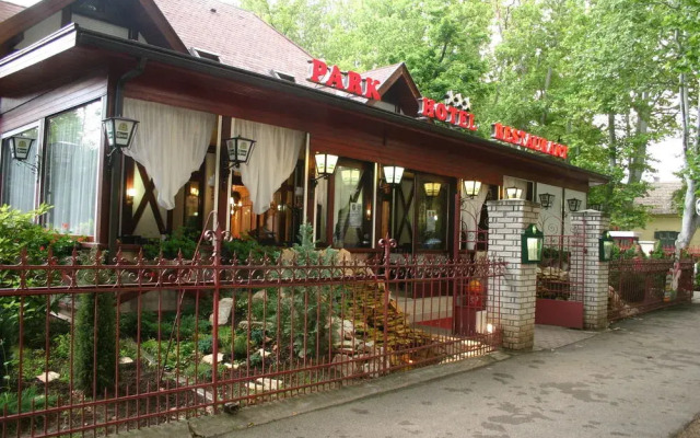 Park Hotel & Restaurant