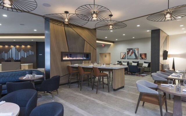 Sonesta Hotel Grand Rapids Airport