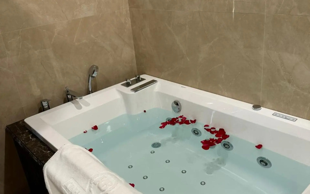 Kinh Bac Palace Hotel